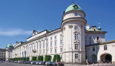 WIR HALTEN HOF VI