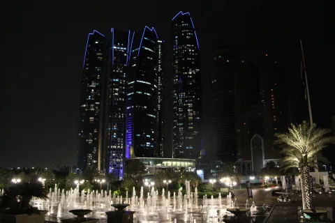 Abu Dhabi أبو ظبي